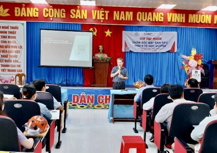 Tập huấn Chăm sóc mắt ban đầu cho Y tế học đường tại huyện Ngọc Hiển