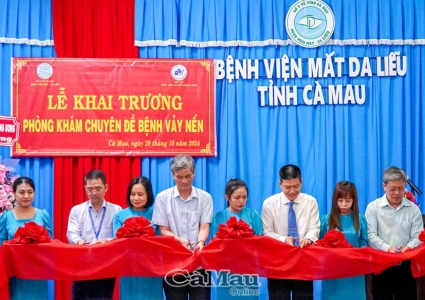 Khai trương phòng khám chuyên đề bệnh vảy nến tại Bệnh viện Mắt - Da liễu Cà Mau